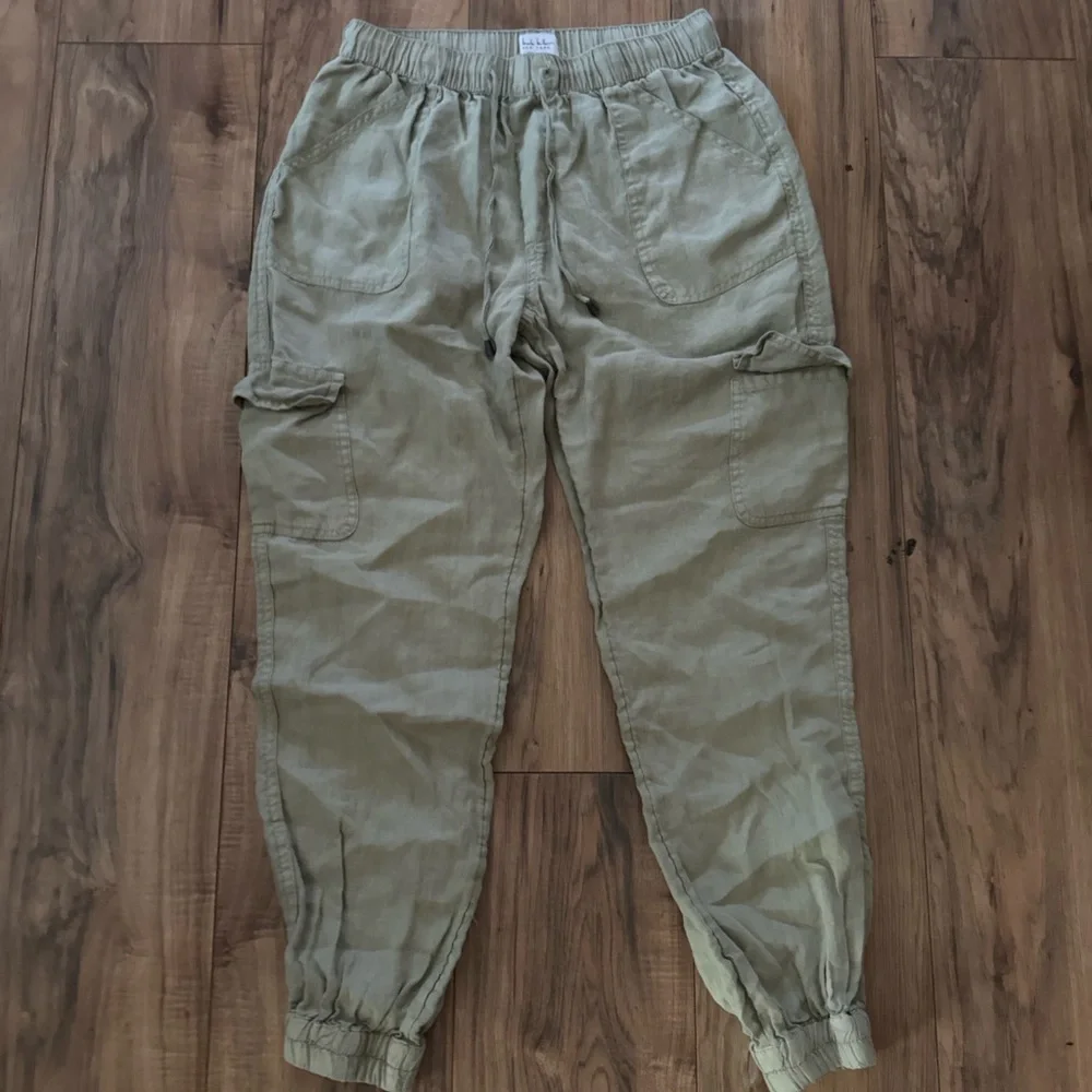 Nicole Miller Light Olive Cargo Joggers - Picture 3 of 6